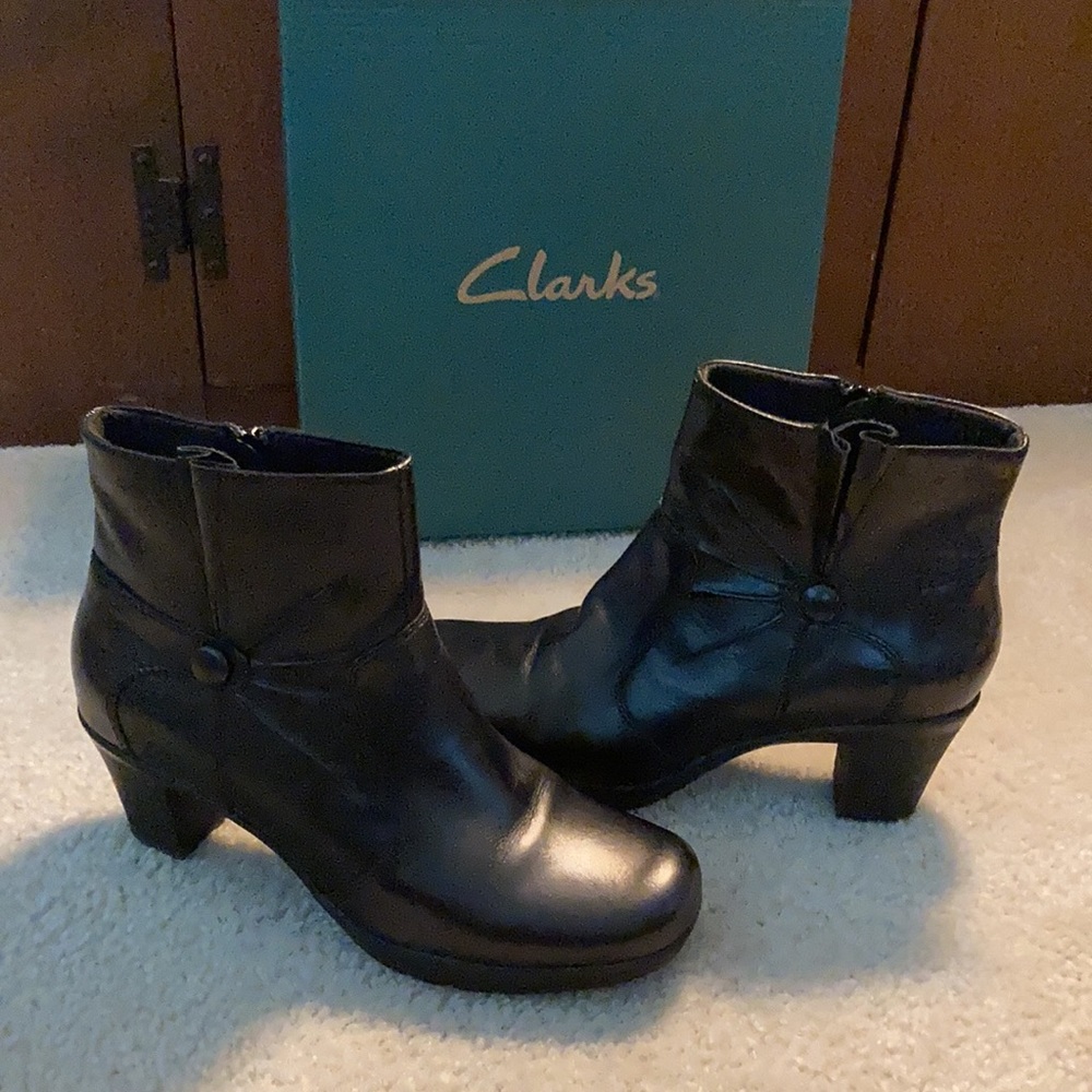 Black leather Clark’s ankle boots (Size 8)